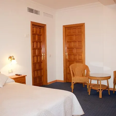 Mairena Hotel 2*